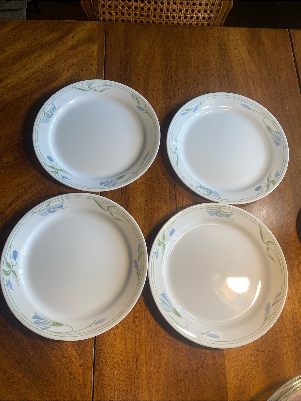 Corelle  Blue Wreath 10.25” Dinner Plates , set of 4